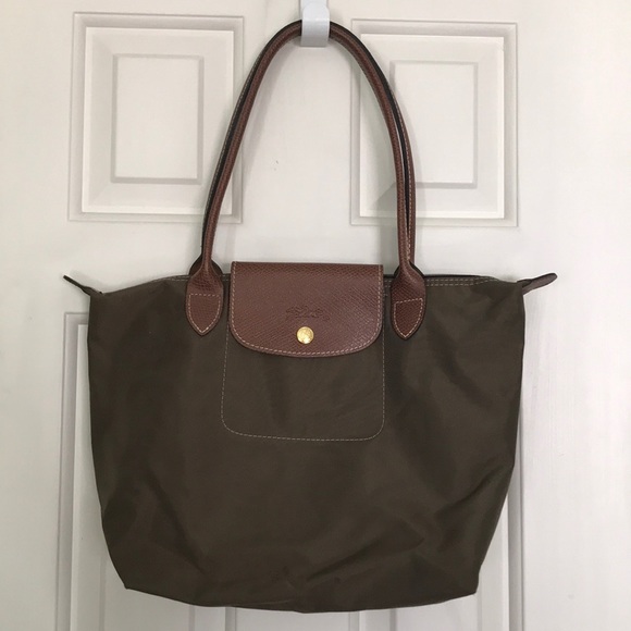 Longchamp Handbags - Authentic Longchamp Le Pliage Medium Tote